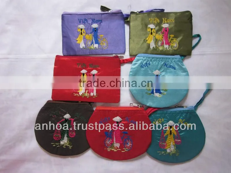 Hand embroidery laundry bag