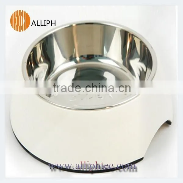 Slip design dog bowl