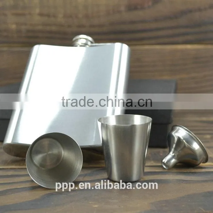 small cup emboosed mini hip falsk