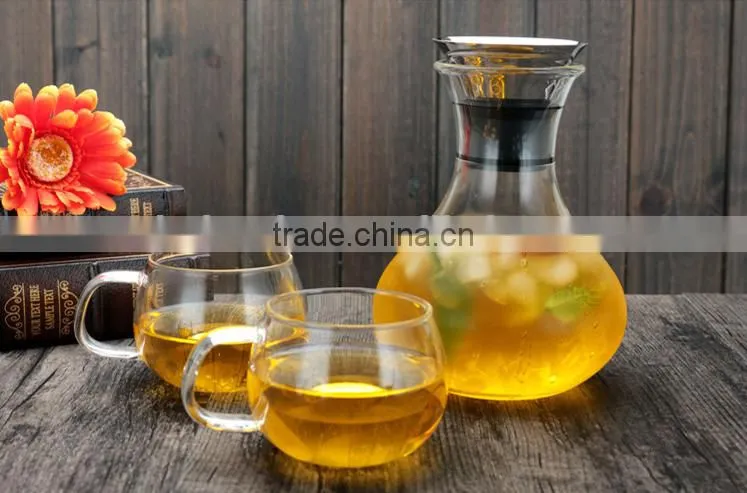 Glass Water Carafe with Stainless Steel Lid, Glass Iced Tea Pitcher with glass set