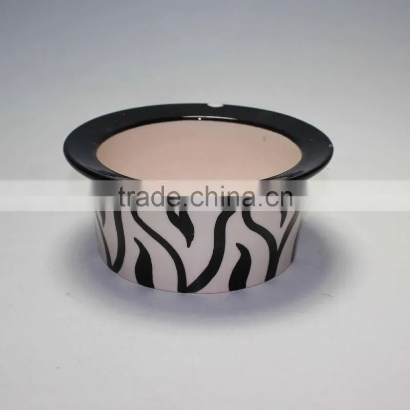 Ceramic pet bowl for dog