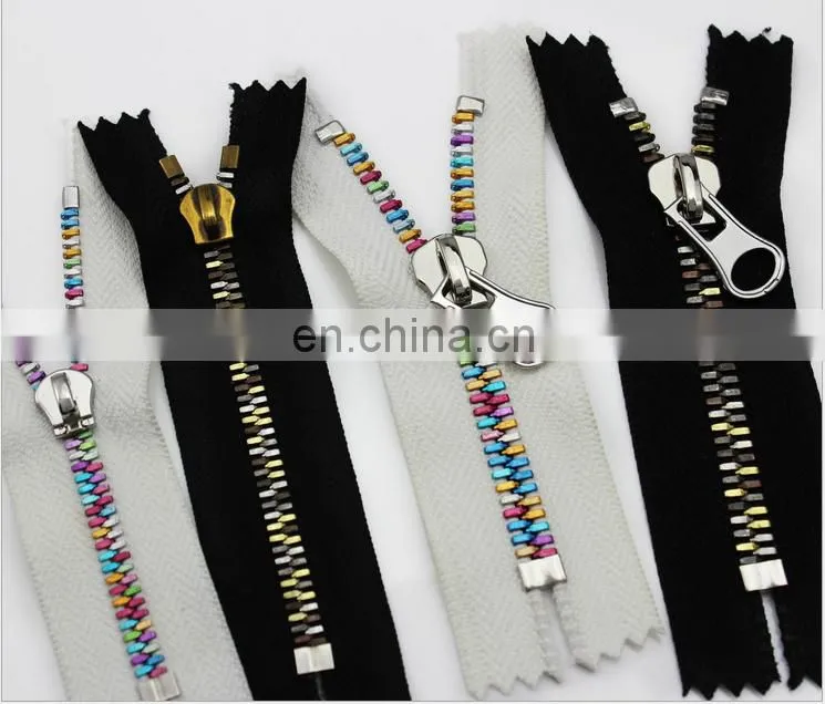 Cheap Fashion Rainbow Zipper Manufacturer