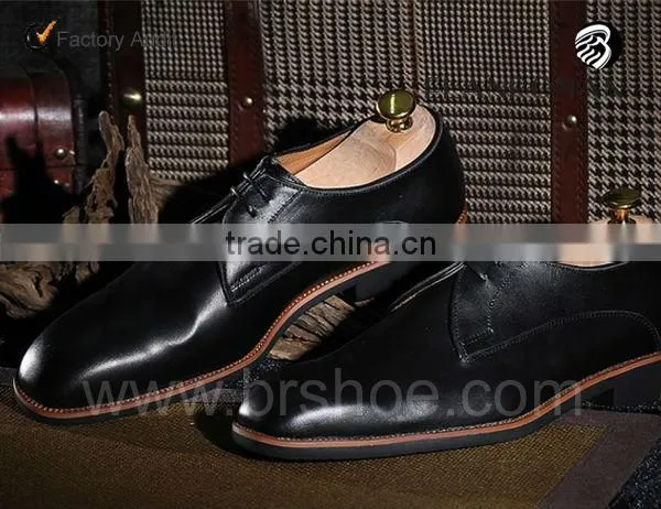 Fashionable classic Black color leather handmade shoe