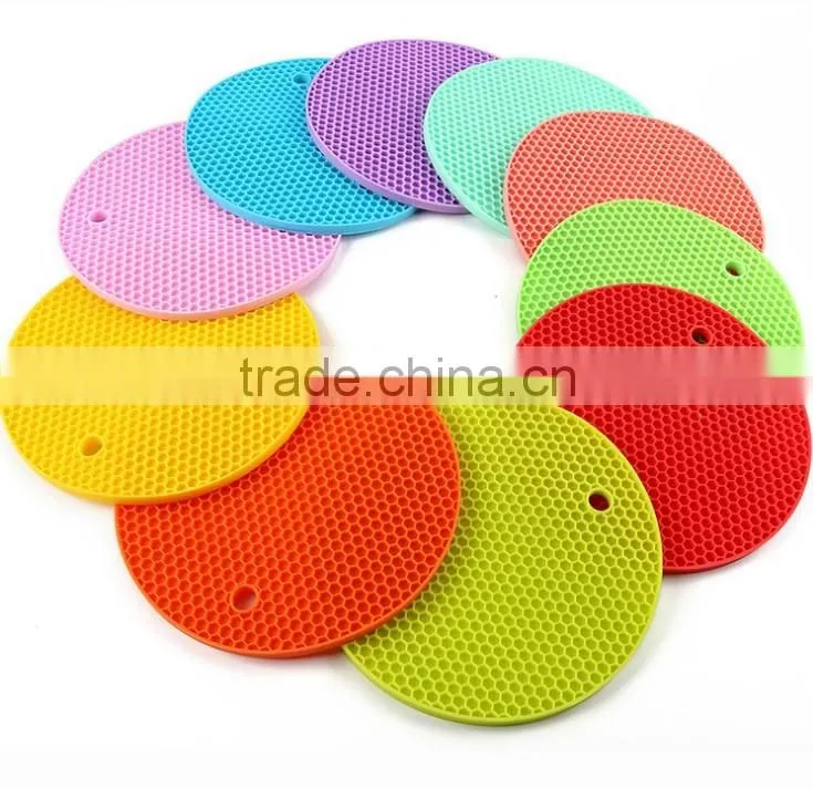 wave design round silicone mat for dish plate and pot