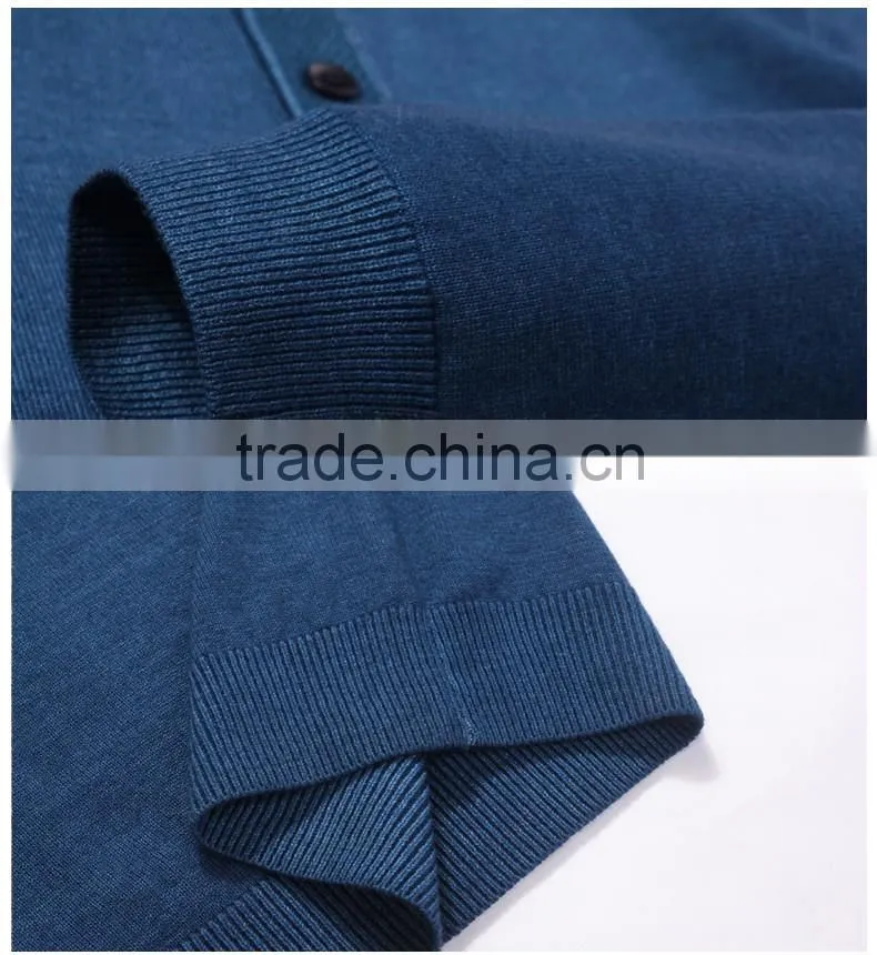 A quarter of the button design leisure men sweater blue collar and easy clothing