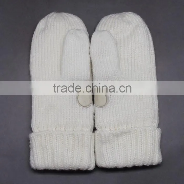 CUSTOM KNITTED GLOVES WITHOUT FINGERS