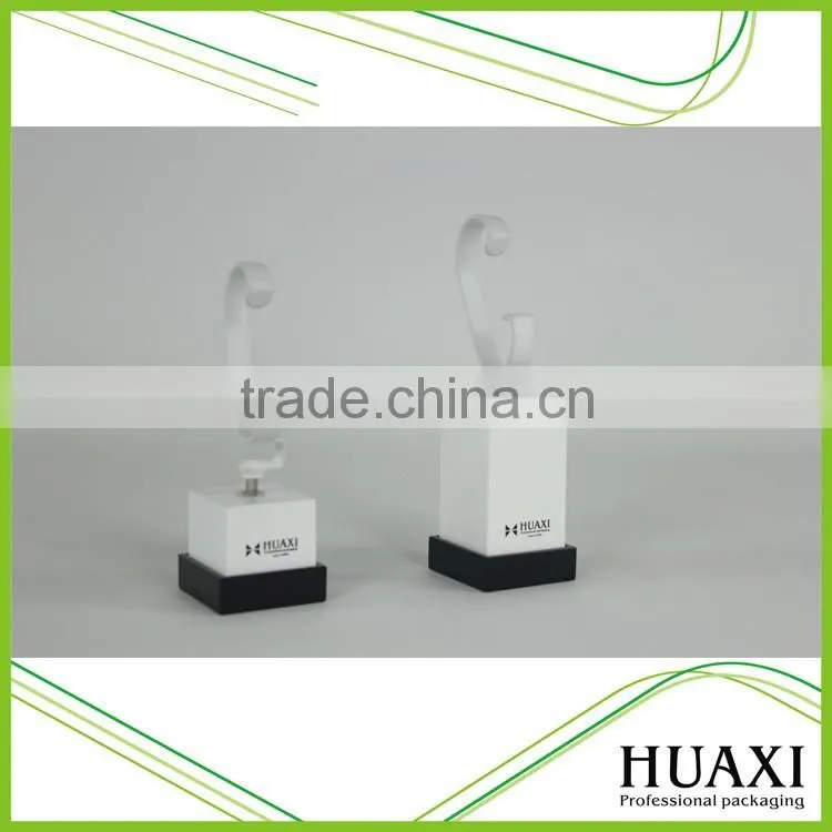 Durable Wooden Single Watch Display Stands