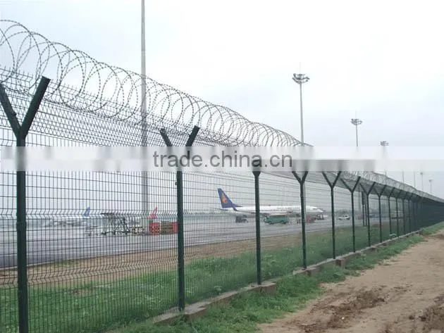 Cross Type Razor Wire Fencing for Military Base