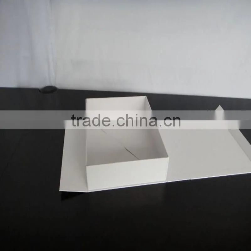high quality Romantic simple White Foldable Box