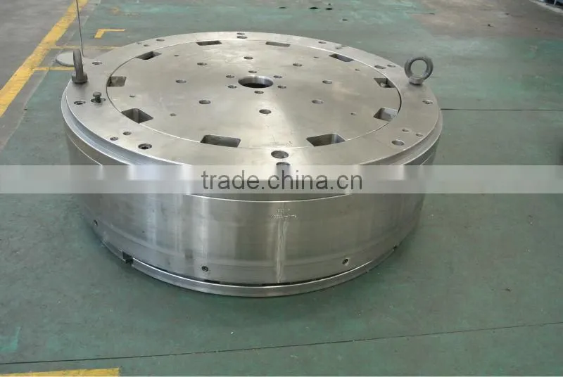 Tire Molds Of Segmented Molds