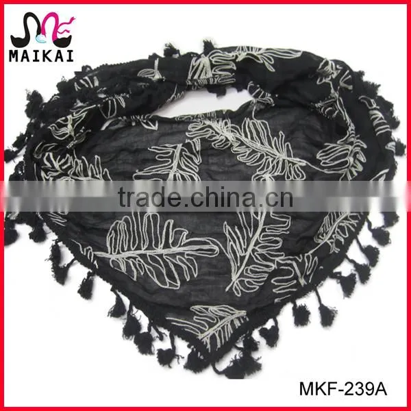 Latest new fashion small neck lace scarf factory china