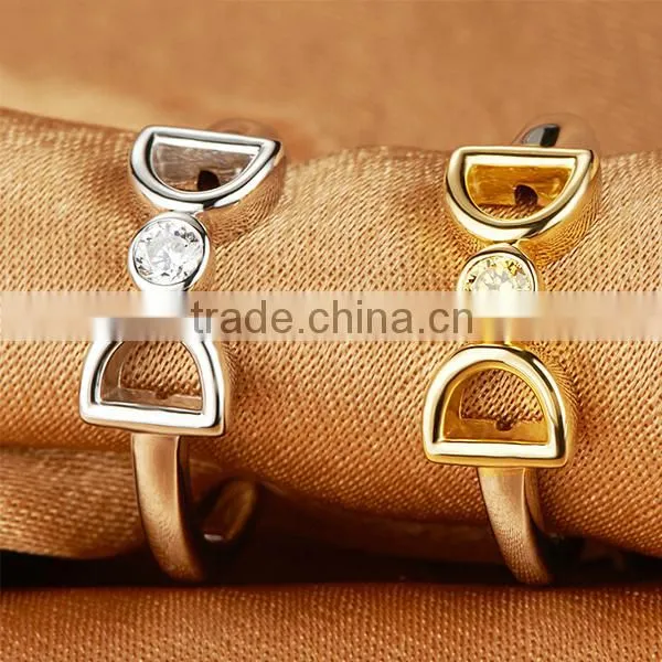 Elegant design bowknot crystal ring