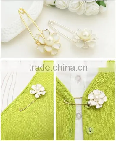 2016 Thanks Giving Gift Festival Gift Elengent Brooch sweater chain