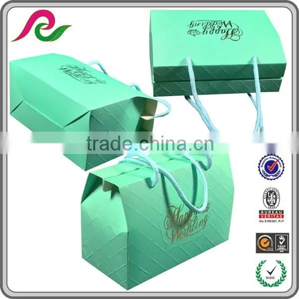 Folding paper box with handle with logo foil