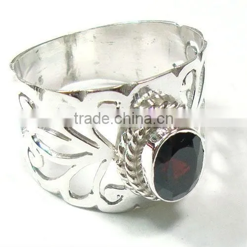 .925 Sterling Silver Faceted Semi Precious Citirne Stone Ring