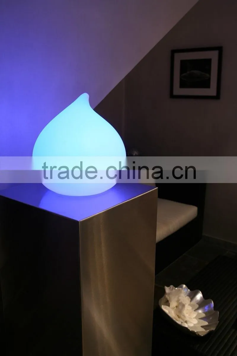 Hot sale rechargeable cordless LED light up decoration table peach lamp