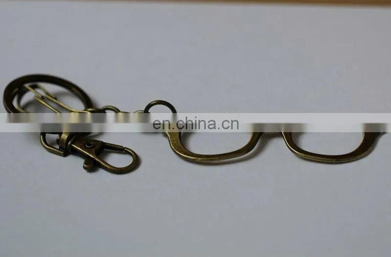 Alibaba wholesale customized badminton racket shaped keychain/keyring