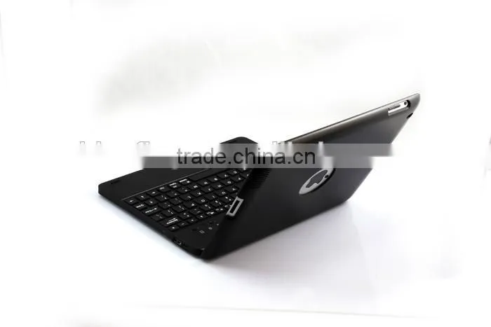 Clamshell wireless Bluetooth keyboard case for iPad234 with 4000mah battery,rechargable folio calmshell Bluetooth keyboard