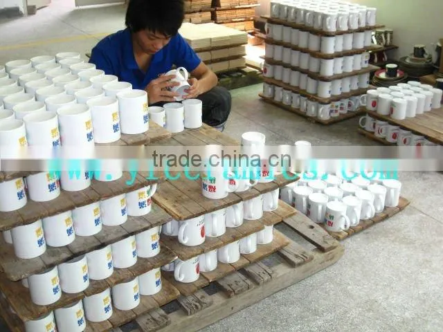 YF11008 single wall ceramic mug with silicon lid