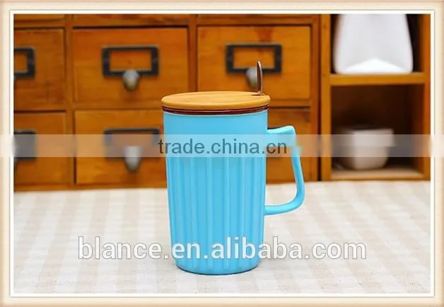 colorful stripe embossed ceramic cup with lid and spoon