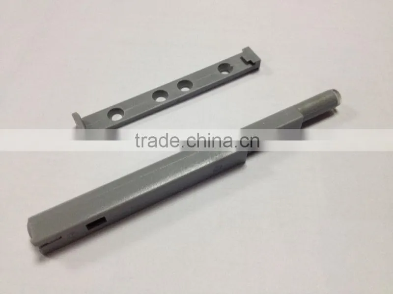2016 Foshan factory Made in China kitchen hardware cabinet board pull to open