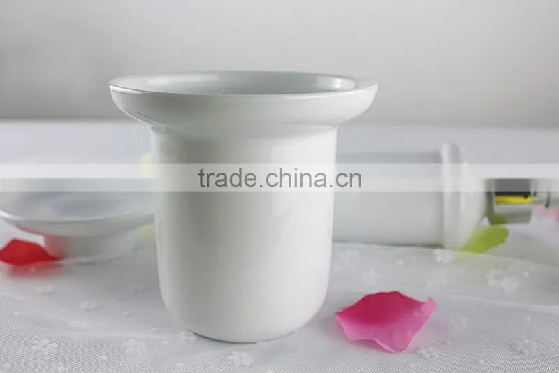 China factory wholesale custom ceramic porcelain white bathroom accessory set for shower use