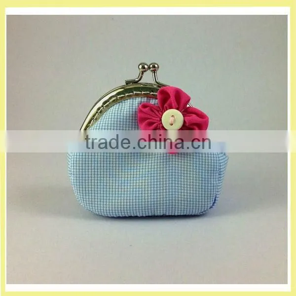 Cute Metal Frame Purse