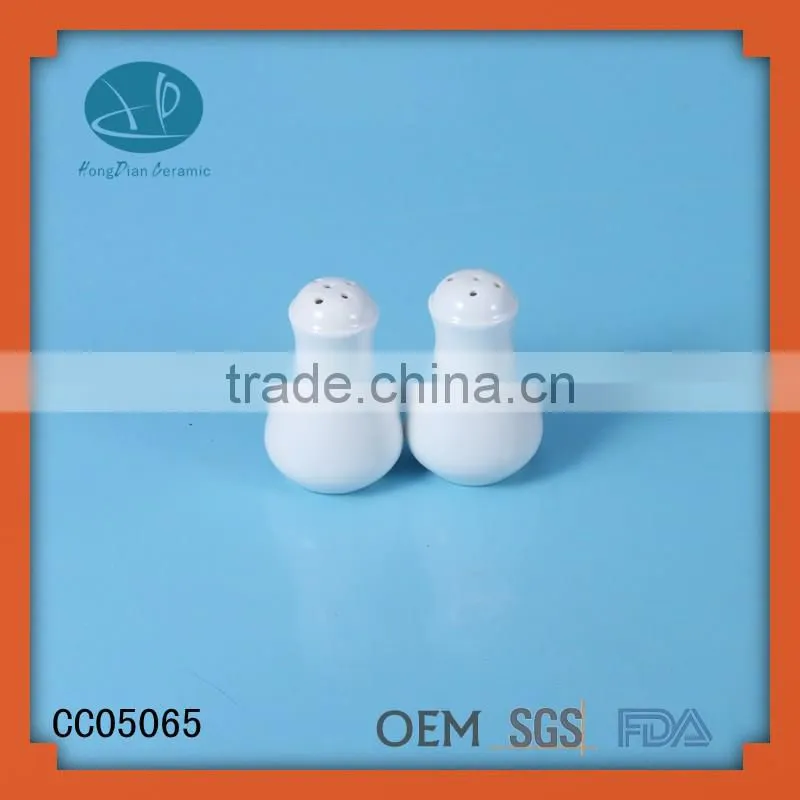 Custom Ceramic Salt & Pepper Shaker set ,Ceramic salt and pepper shaker ,earthenware with rubber stopper