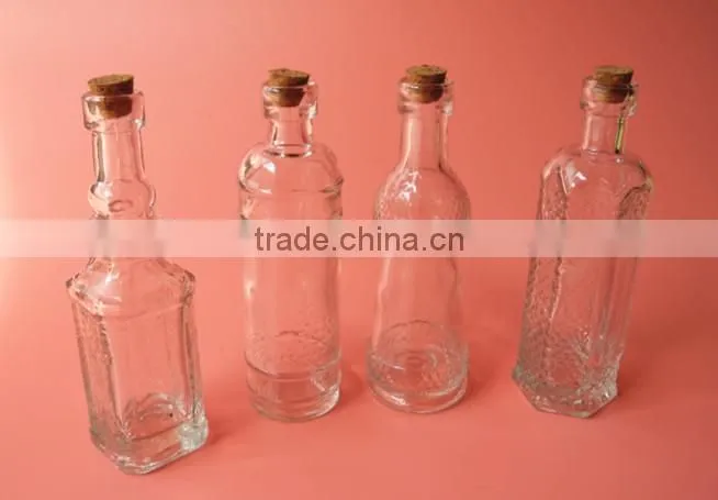 cheap liquid use mini glass cork bottle