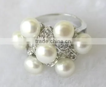 White round fashion lady Tahitian Pearl Ring with diamond
