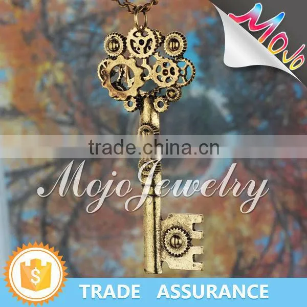 Fashion Design Antique Gold Necklace with Key Pendant on Sale