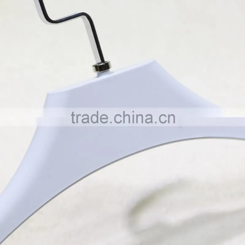 QD-246 High quality plastic hanger for suit cheap gold plastic hanger