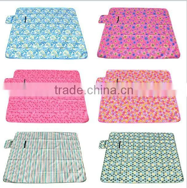 Wholesale Outdoor Play Sleeping Folding Blanket for Camping