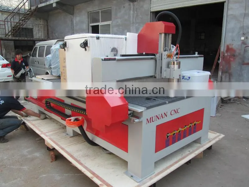 High effiency 3kw spindle motor linear guideway 3 axis wood cnc machine cnc wood carving machine