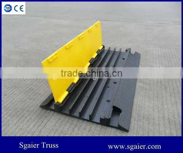 Outdoor Road Rubber Speed Humps for cabe on Sale
