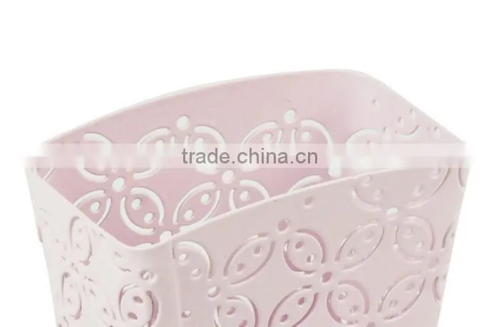 Pink Arc-shaped Metal Punched Pen Ruler Pencil Holder