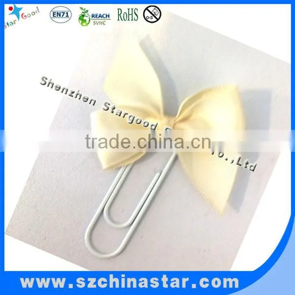 printing card with colorful paper clip