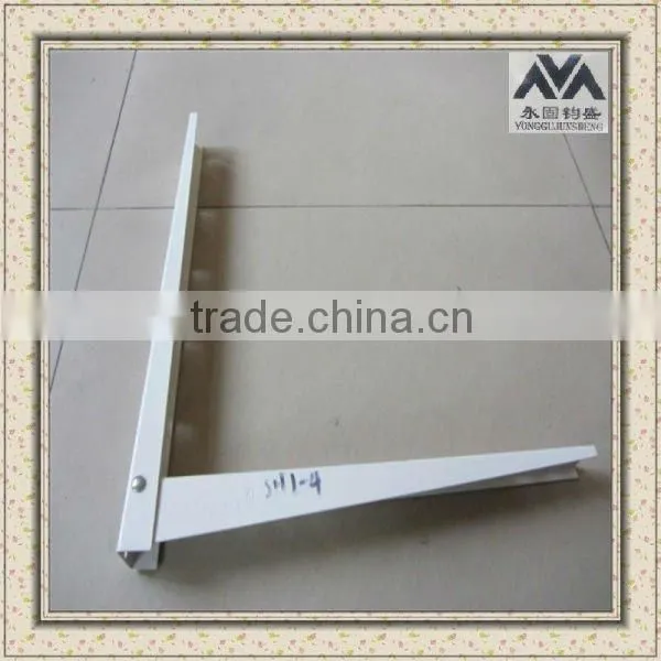 Hot air conditioner mounting bracket