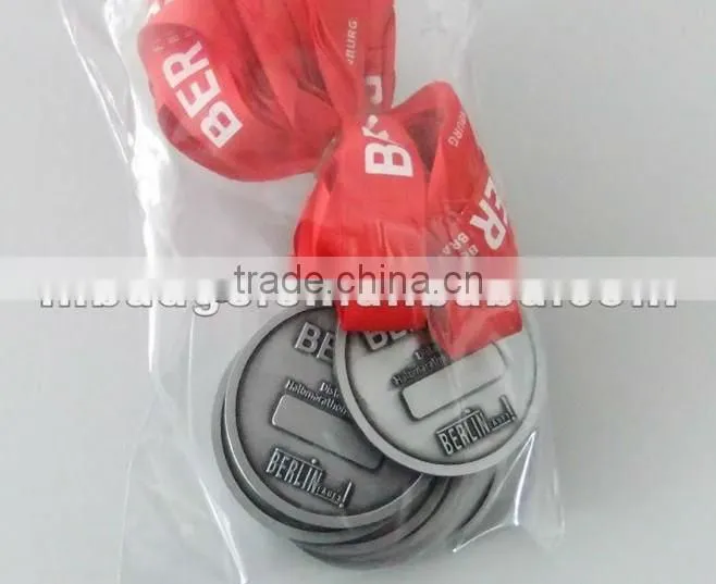 Badge,medal,army medal,national emblem,souvenir badge