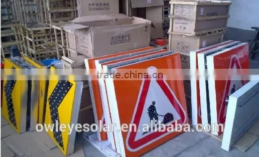 Solar Directional Arrow,Flashing Led Traffic Signal Solar Light