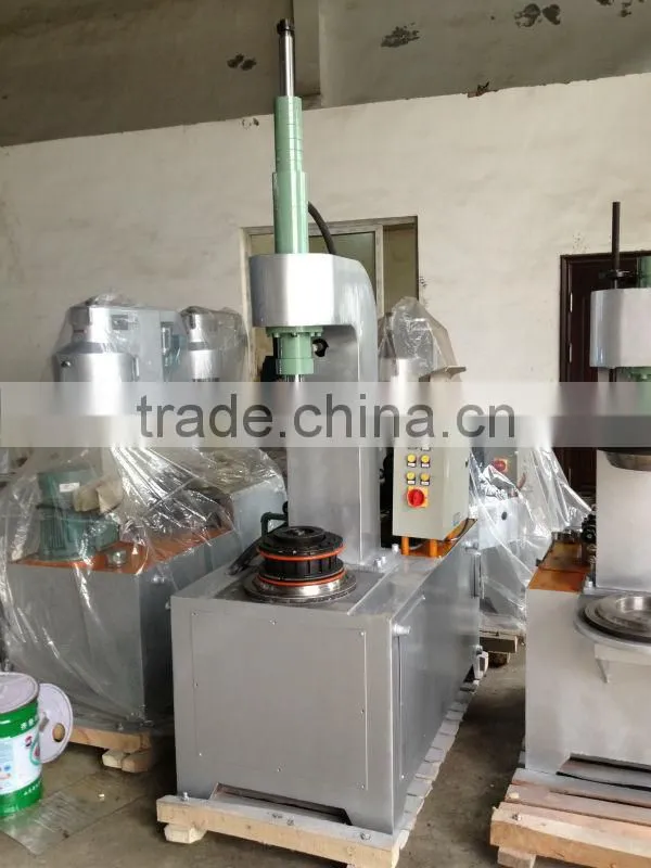 Hydraulic tinplate flanger for tin can