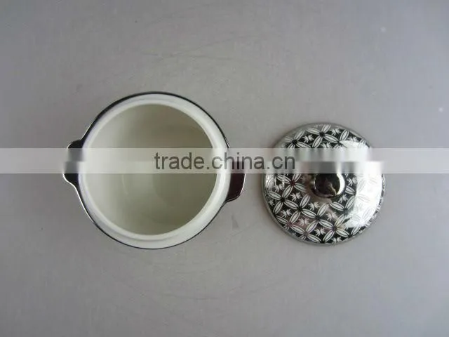 round electroplated ceramic tureen with cover