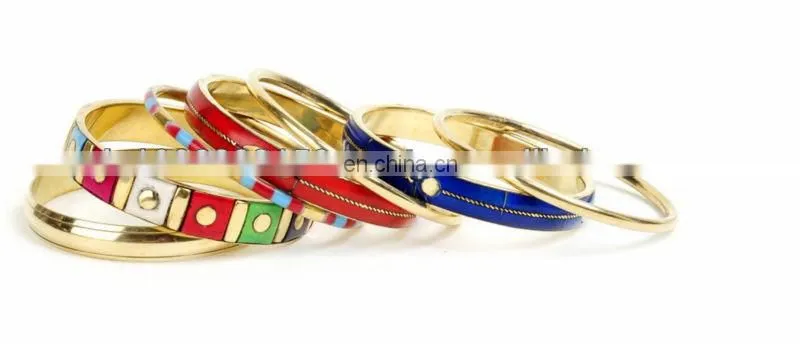Machin Cut Pattern costume Brass bangle