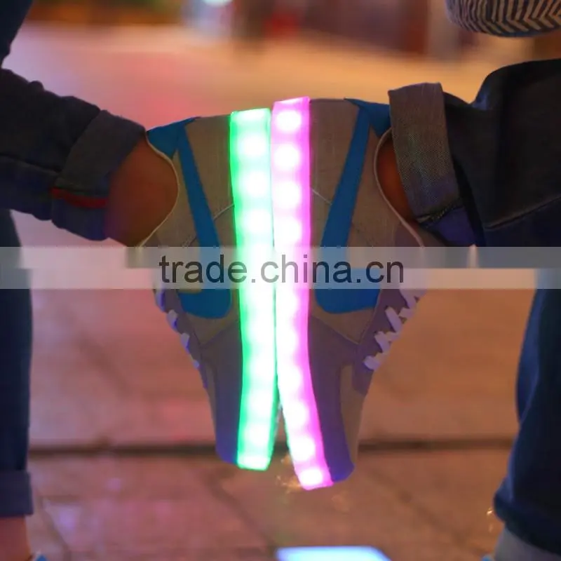 Best quality fashional led light up shoes