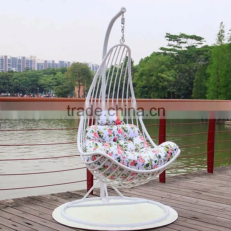 Wholesale Furniture Luxurious Comfort Outdoor Wicker Furniture Garden Hanging Bedroom Swing Chair