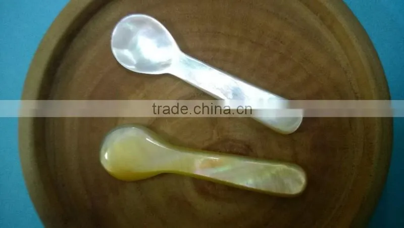 Caviar Mother of pearl spoon from VITRAPRO