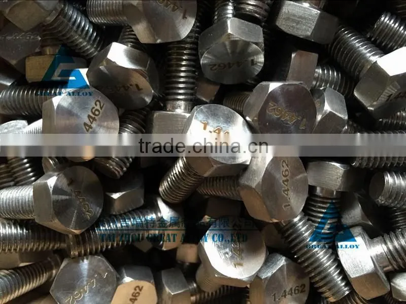 All sizes of China 2205 bolts