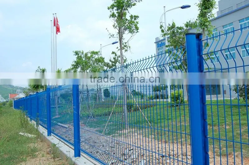 Galvanized low carbon steel boundary wall wire mesh fence