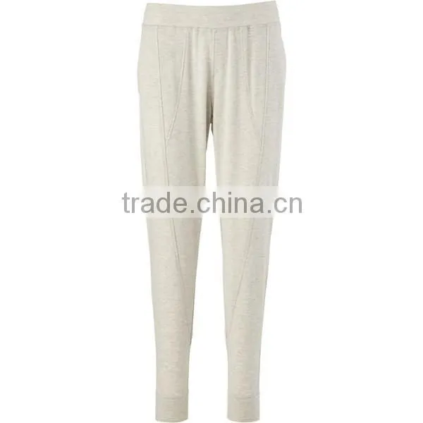 Relaxed fit ladies zipper pocket yoga pants