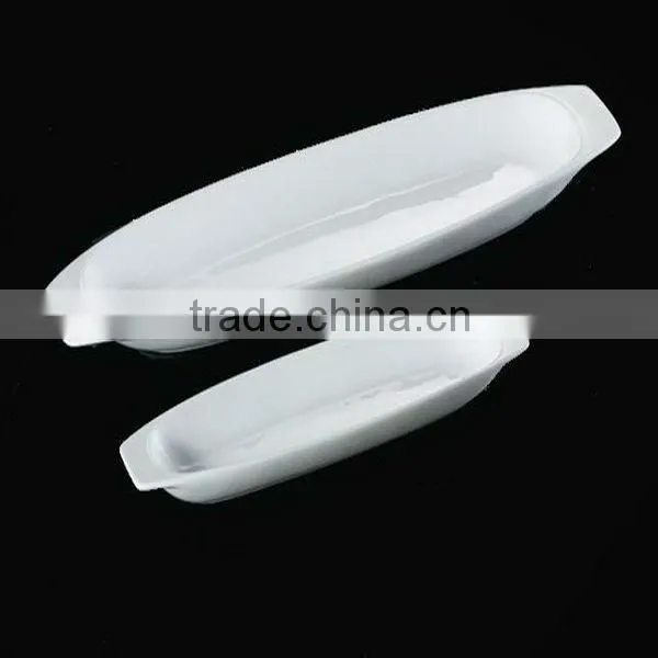 H7333 customized shape white porcelain boat dish with handles